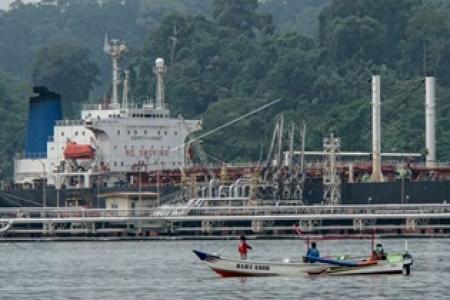 STUDI & PERHITUNGAN KEKUATAN STRUKTUR DERMAGA III
